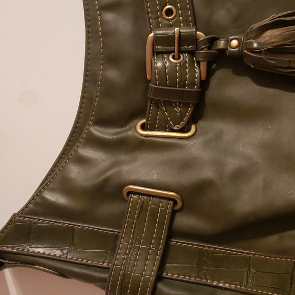 Tommy Hilfiger olive green leather hobo shoulder tote bag with tassel - Picture 3 of 8